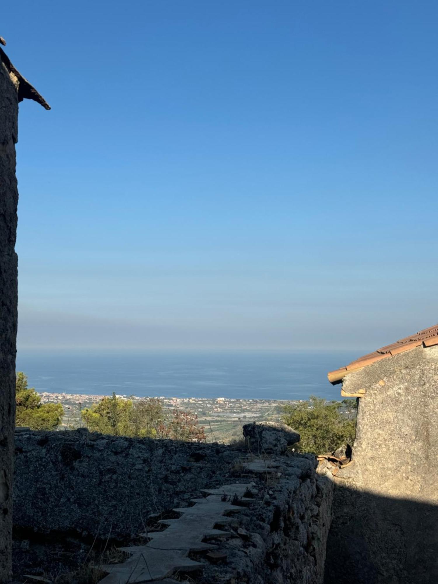 La Rosa Blu Bed & Breakfast Gerace Bagian luar foto